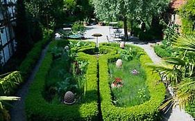 Gardens & Apotekarns